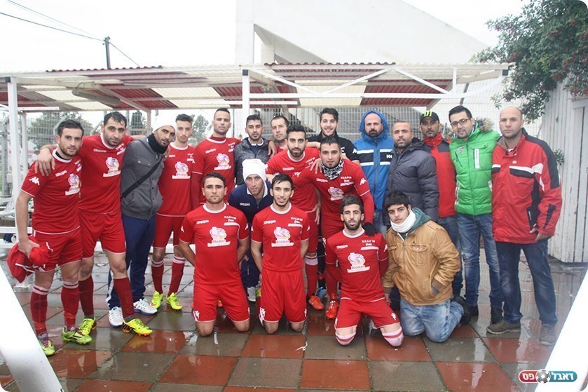 שחקני בני ממבע. עד כה דורסים את הליגה (אבי פפיס)